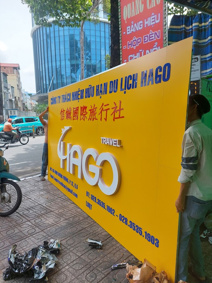 Công trình tại đường Kinh Dương Vương Q.6 HCM. Biển hiệu quảng cáo bằng alu nội dung chữ mica