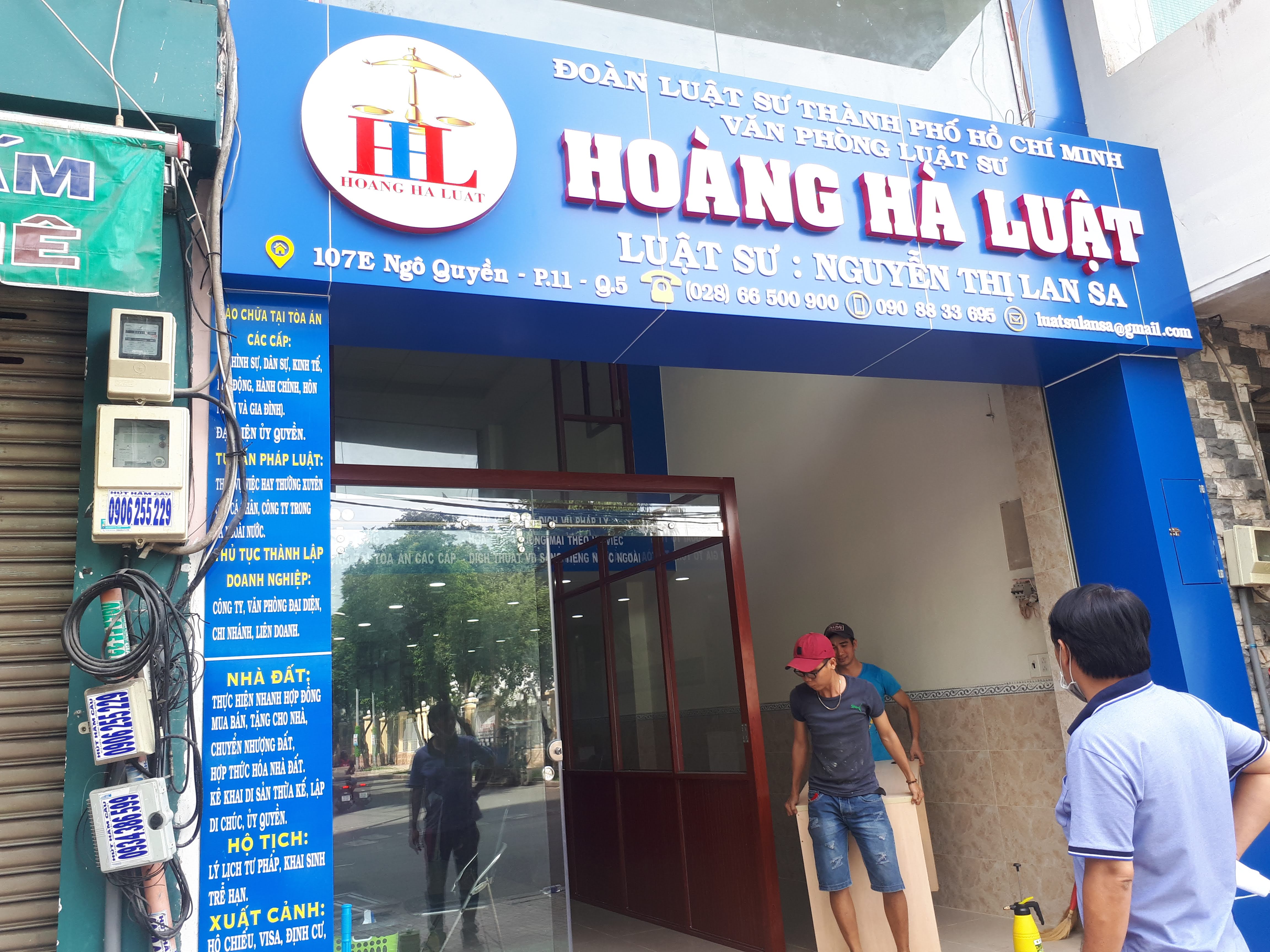 biển quảng cáo văn phòng luật sư Hoàng Hà Luật