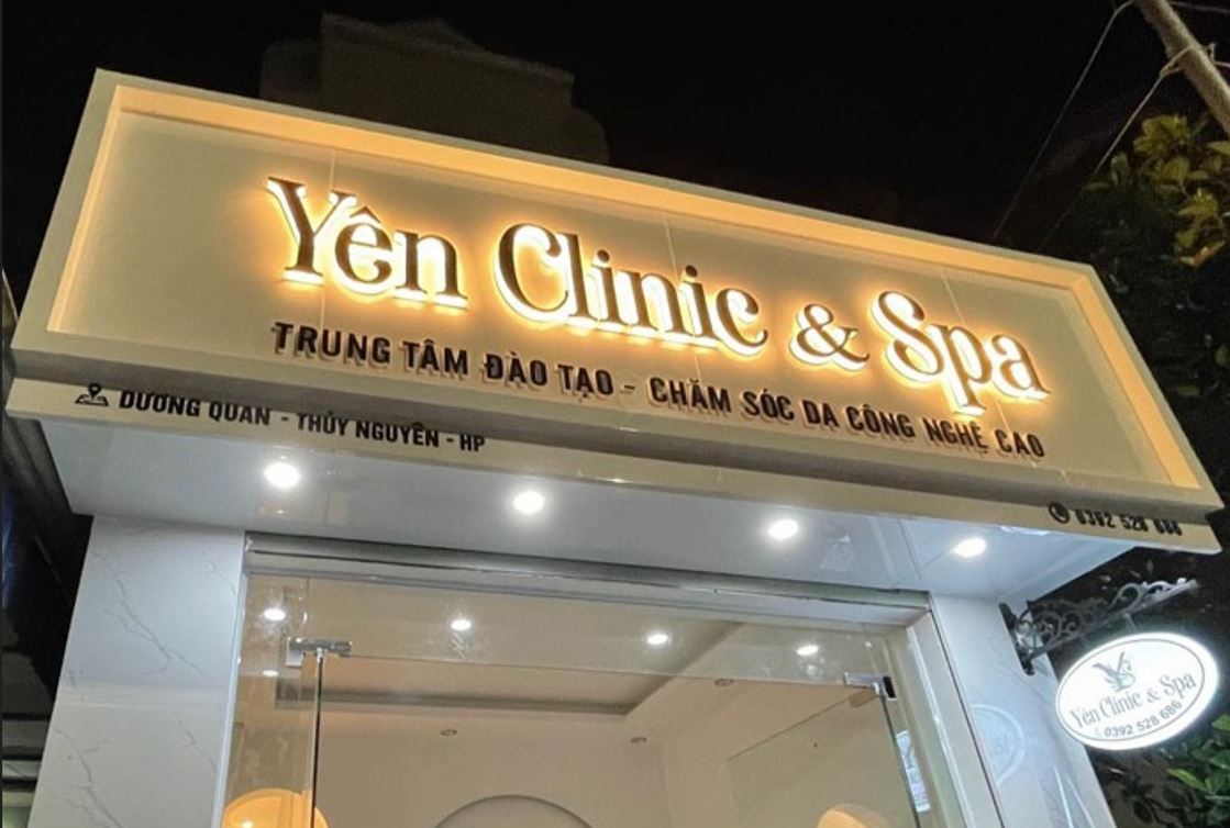 Bảng hiệu alu có khung viền, chữ alu gương đèn sáng chân giá rẻ