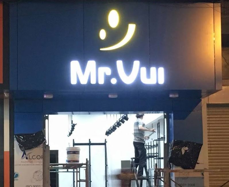 Bảng hiệu alu, nội dung chữ mica có đèn, Mặt dựng bảng hiệu nền alu xanh, nội du... - 3D Quảng Cáo