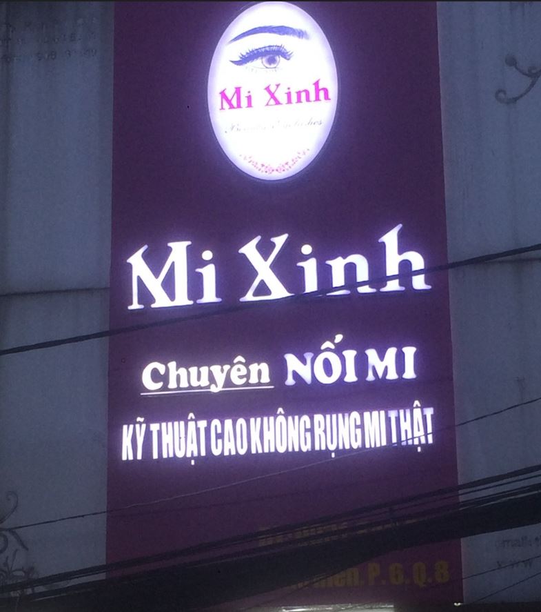 Bảng hiệu alu, nội dung chữ mica có đèn sáng mặt