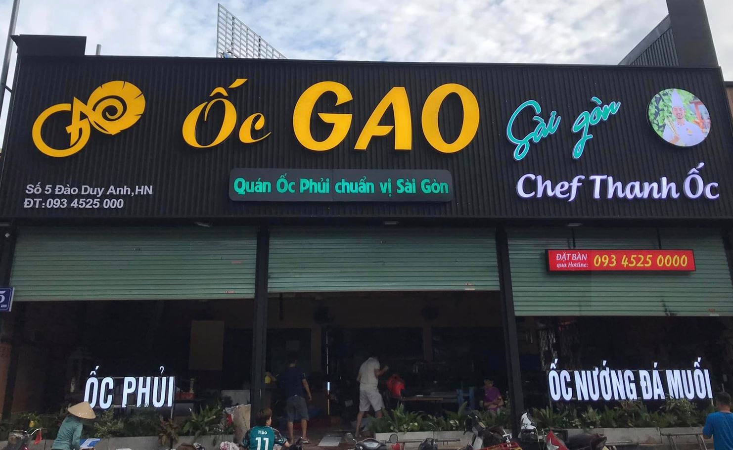 Bảng hiệu nền tôn