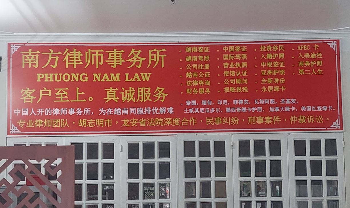 bảng hiệu tiếng hoa giá rẻ, chất liệu bạt hiflex