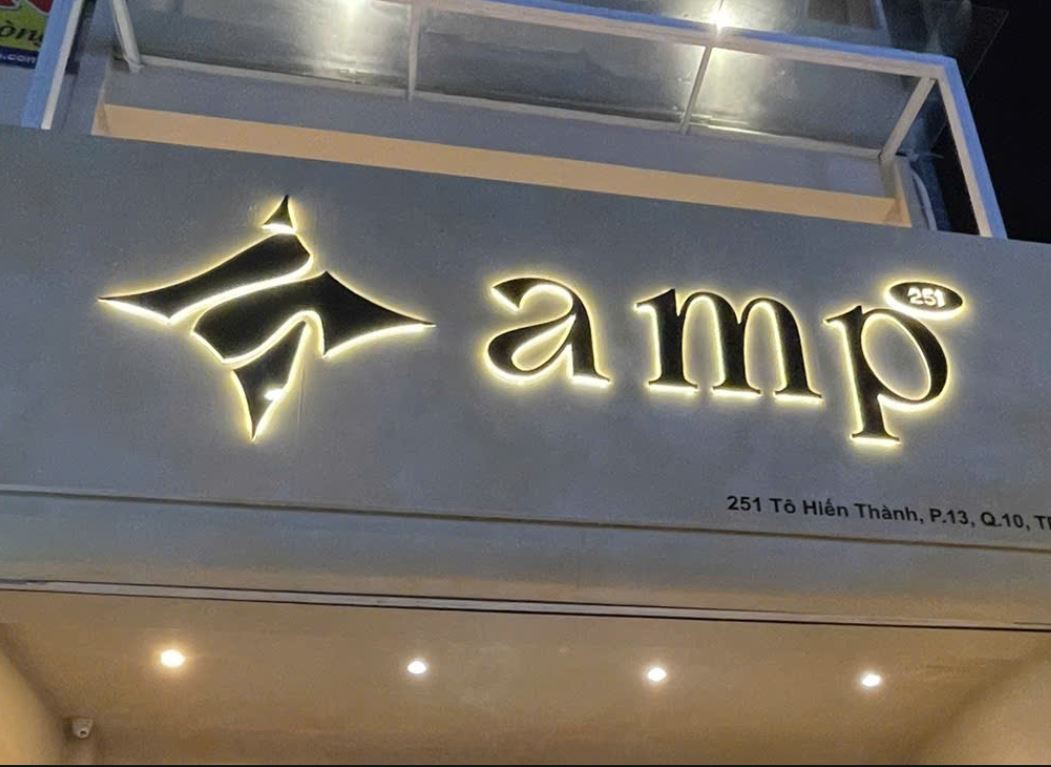 bảng quảng cáo chữ inox đèn sáng chân đẹp, làm bảng hiệu bằng nền alu sơn theo t... - 3D Quảng Cáo CN3