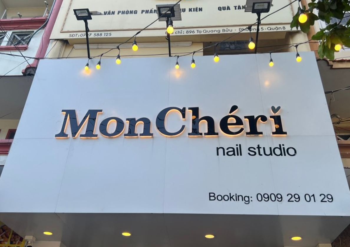 biển hiệu alu trắng chữ mica có đèn sáng chân sang trọng, có lắp đèn pha điện, l... - Quảng Cáo Ad Shop