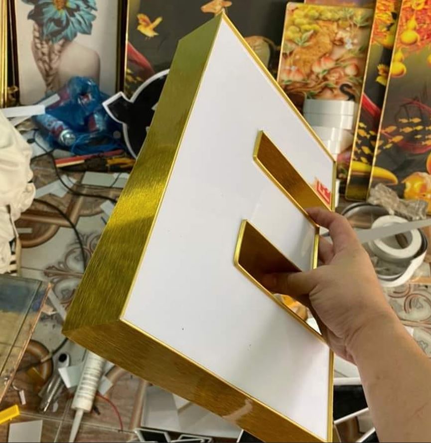 Chữ chân nhôm mặt lọng mica đẹp, giá rẽ, ✨ Chữ Ch&acirc;n Nh&ocirc;m Mặt Lọng Mi... - Quảng Cáo Ad Shop