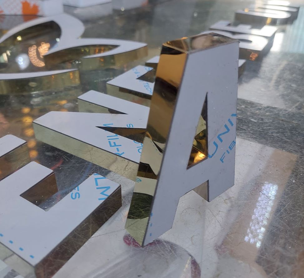 chữ inox vàng sang trọng giá rẻ, Chữ nổi được làm bằng chất liệu inox 304 vàng, ... - 3D Quảng Cáo CN3