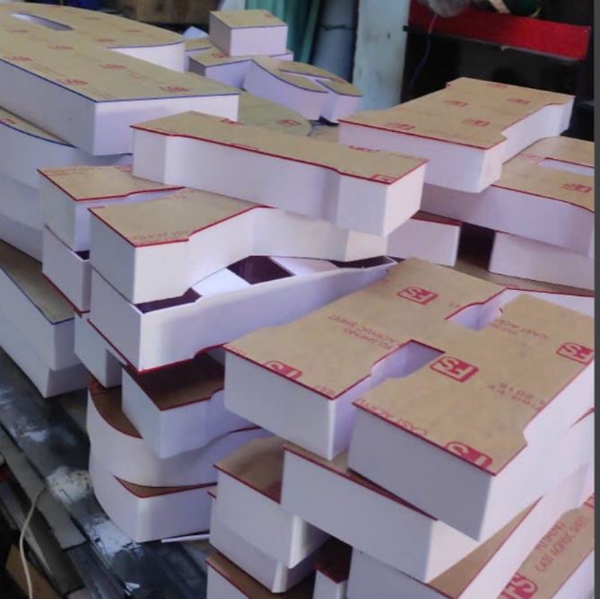 Chữ nổi khối mica không đèn