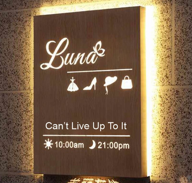 hộp đèn alu vân gỗ ốp tường, nội dung mica sáng mặt, đèn sáng hắt chân sang trọng
