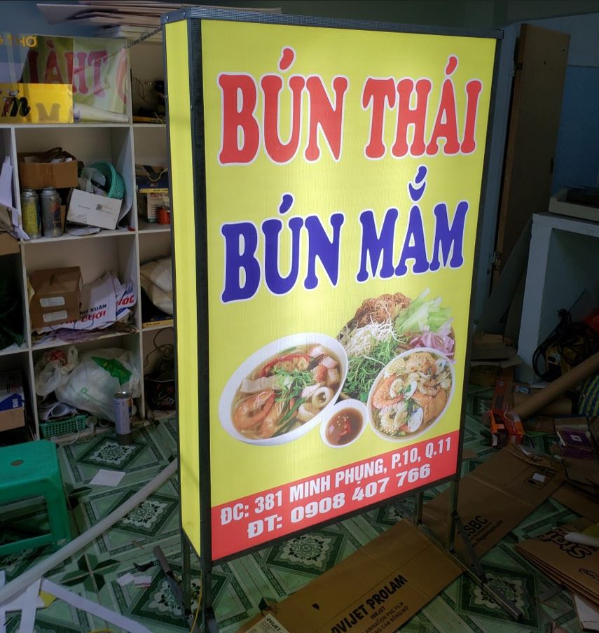 Hộp đèn bạt hiflex có sáng hông, Hộp Đ&egrave;n Bạt Hiflex C&oacute; S&aacute;ng... - 3D Quảng Cáo CN3