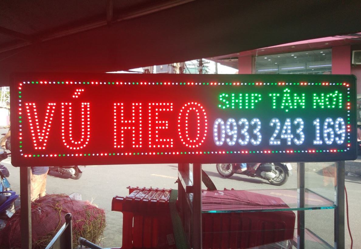 Hộp đèn vẫy led ruồi siêu nổi, Nền hộp đèn bằng alu, led đi theo viền chữ chạy h... - Quảng Cáo Sồi Ký