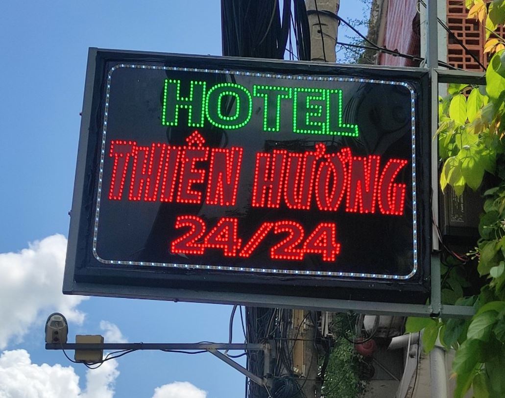 Làm hộp đèn vẫy led lắp trên cao giá rẻ, Làm hộp đèn bằng chất liệu alu, nội dun... - 3D Quảng Cáo