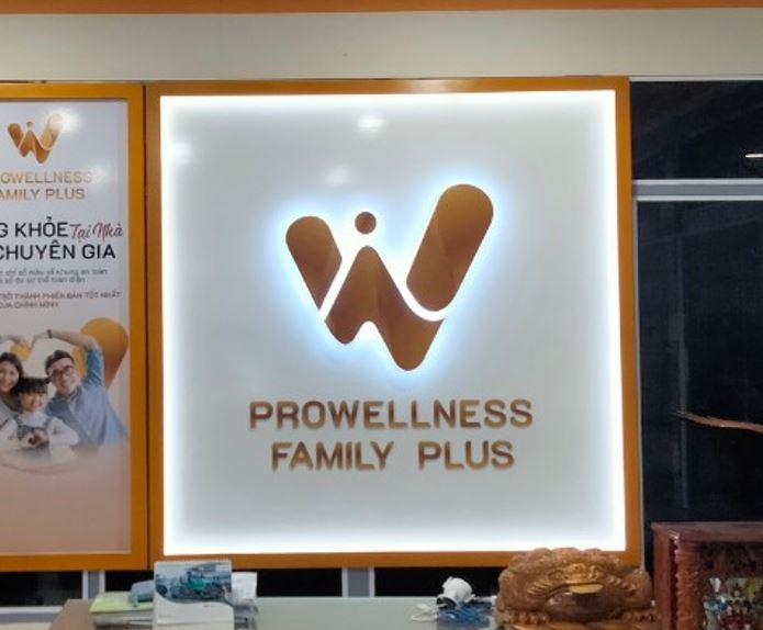 logo dán tường alu gương đèn sáng hắt chân đẹp, sang trọng giá rẻ, làm logo bằng... - Quảng Cáo Ad Shop