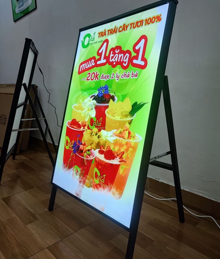 tranh điện có chân đứng,  dễ đổi nội dung giá rẻ